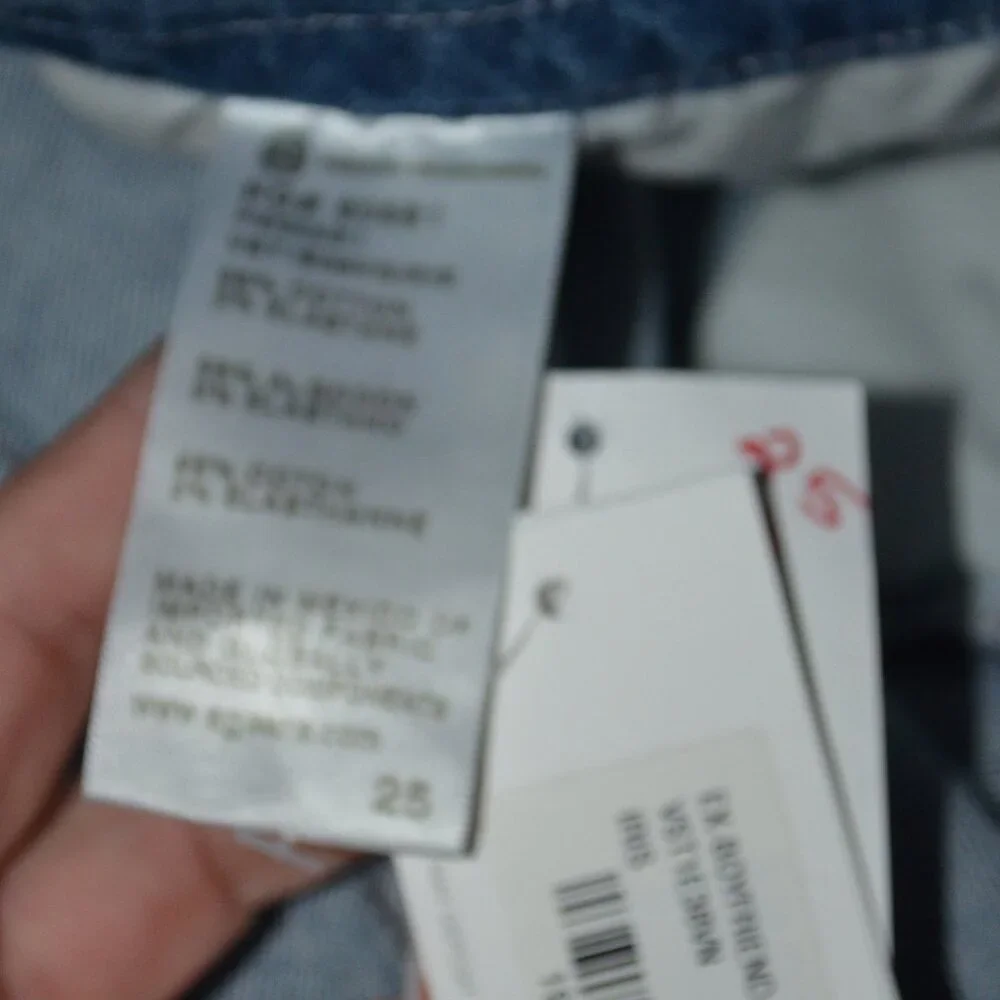 NWT $178 AG Adriano Goldschmied Ex-Boyfriend Mid Rise Bermuda Shorts